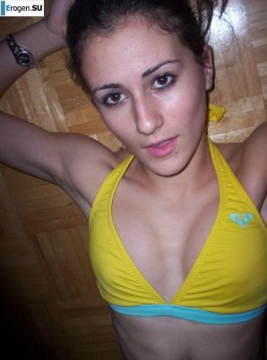 Красивая болгарка позирует дома и на пляже. Часть 3. Эскиз 31