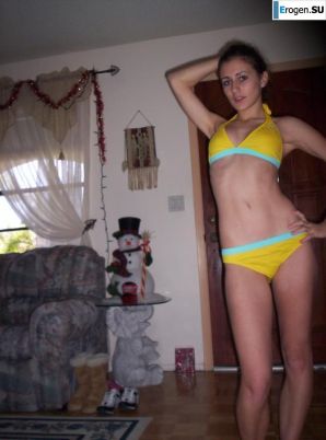 Красивая болгарка позирует дома и на пляже. Часть 3. Эскиз 34