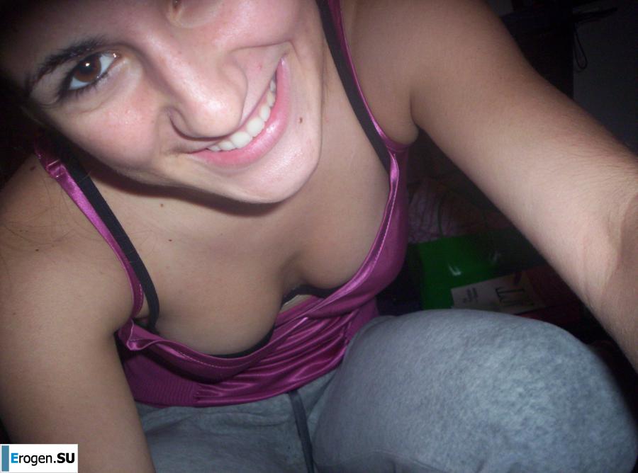 Красивая болгарка позирует дома и на пляже. Часть 4. Фото 28