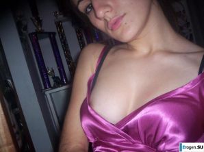 Красивая болгарка позирует дома и на пляже. Часть 4. Эскиз 23