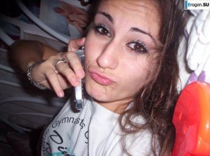 Красивая болгарка позирует дома и на пляже. Часть 4. Эскиз 29