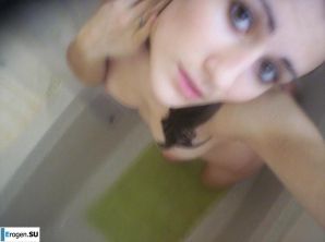 Красивая болгарка позирует дома и на пляже. Часть 4. Эскиз 8