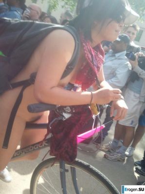 Naked bike rides. Thumb 15
