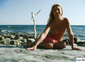 On the seashore, in Germany and at home. Thumb 36