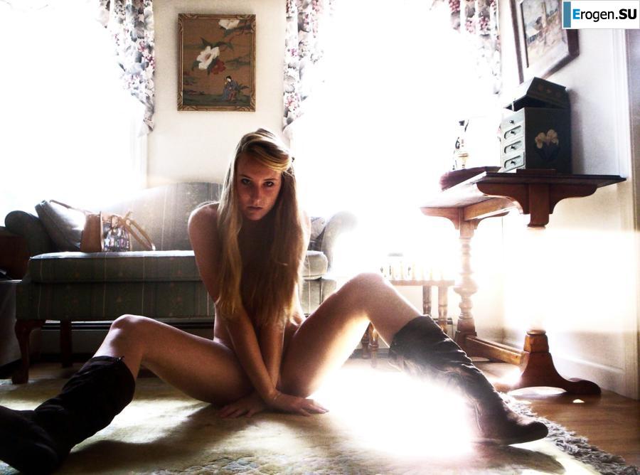 Young Euro-blonde. Part 2. Photo 6