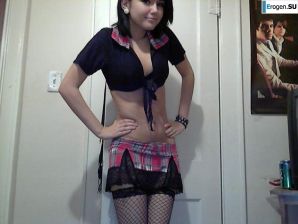 Young brunette. Thumb 25