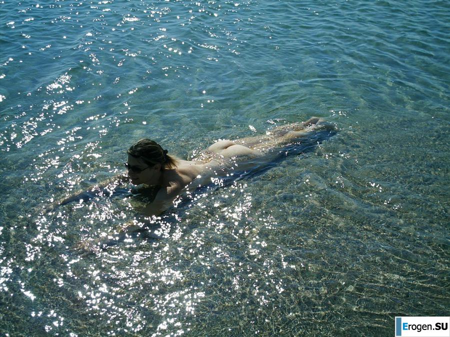 На море позирует. Фото 10