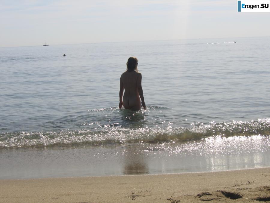 На море позирует. Фото 30