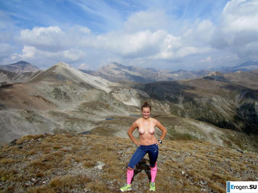 Nudity in the Mountains. Photo 10