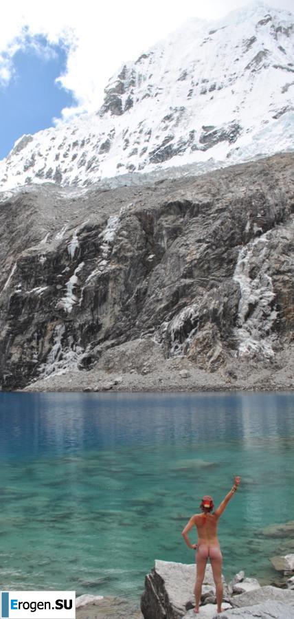 Nudity in the Mountains. Photo 21