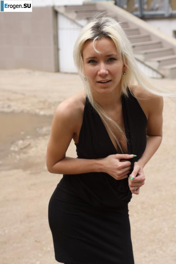 Nastya from Samara walks around the city and shows herself. Photo 8