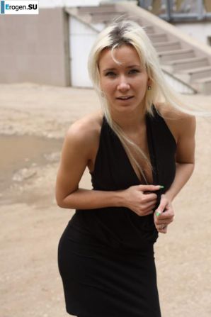 Nastya from Samara walks around the city and shows herself. Thumb 8