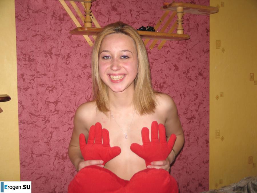 New Russian Lesbian. Part 3. Photo 16