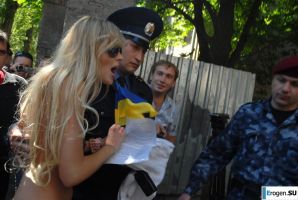 Обнажения в знак протеста. Часть 6. Эскиз 29