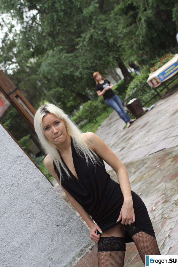 Nastya from Samara walks around the city and shows herself. Part 3. Photo 30