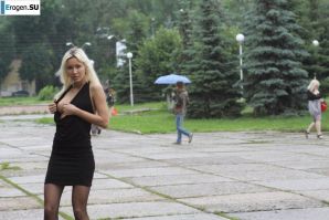 Настя из Самары ходит по городу и показывает себя. Часть 5. Эскиз 39