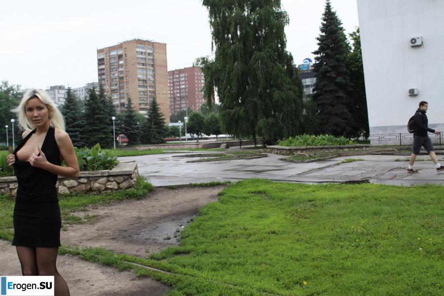 Настя из Самары ходит по городу и показывает себя. Часть 6. Фото 34