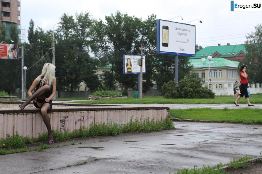 Nastya from Samara walks around the city and shows herself. Part 7. Photo 3