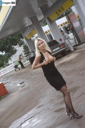 Nastya from Samara walks around the city and shows herself. Part 9. Thumb 32