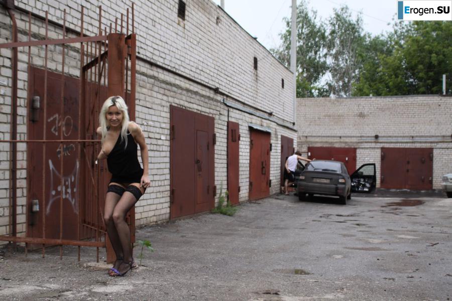 Nastya from Samara walks around the city and shows herself. Part 10. Photo 11