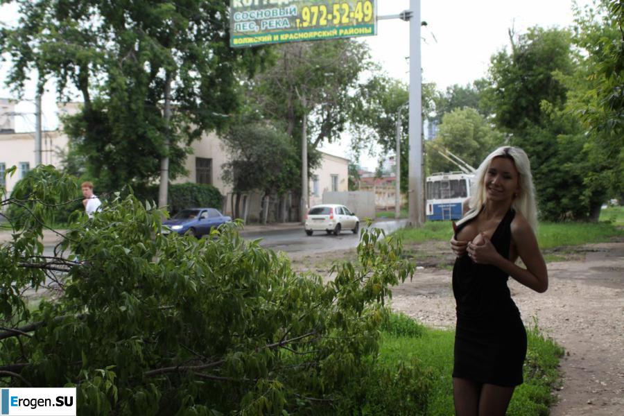 Nastya from Samara walks around the city and shows herself. Part 10. Photo 15