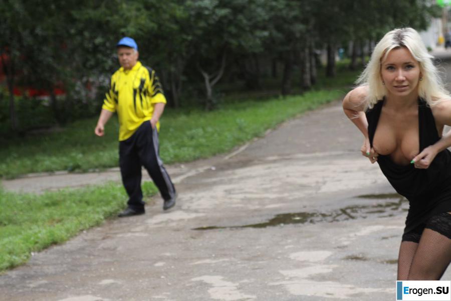 Nastya from Samara walks around the city and shows herself. Part 11. Photo 3