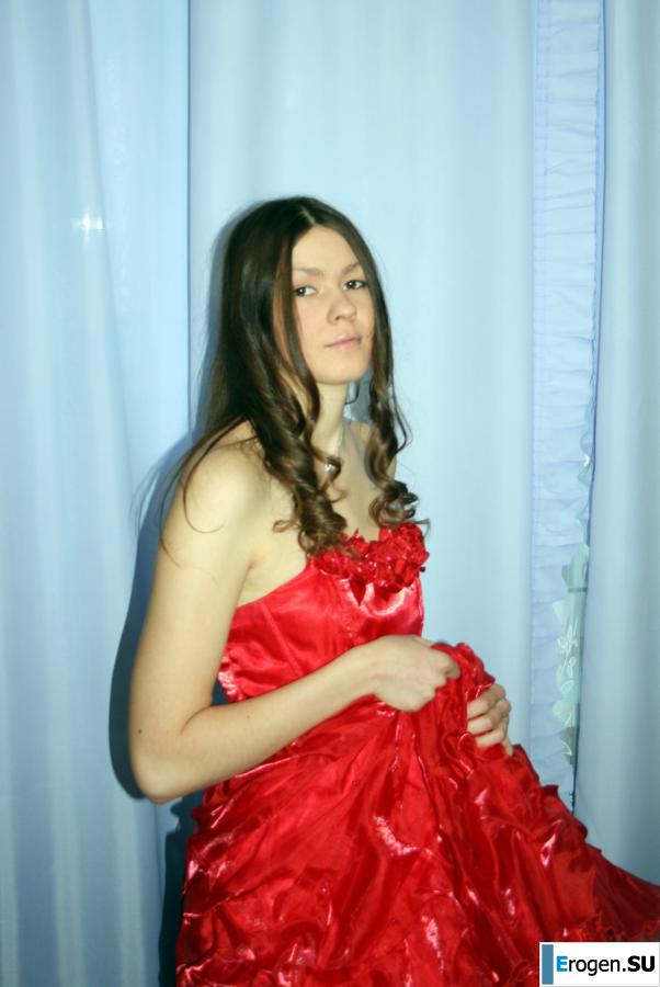 Russian Asian woman with a lizard. Photo 11