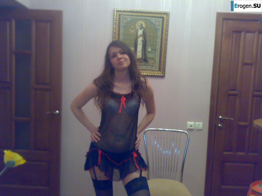 Russian Asian woman with a lizard. Photo 33