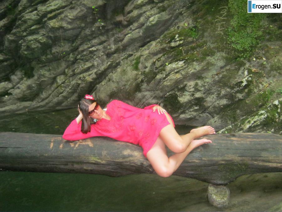 Russian Asian woman with a lizard. Photo 34