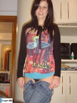 A slender girl poses and craves. Thumb 5