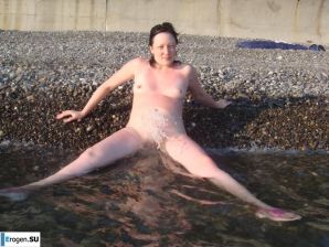 Рыжуха из Екатеринбурга на отдыхе и дома. Эскиз 17