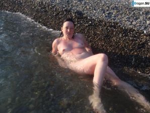 Рыжуха из Екатеринбурга на отдыхе и дома. Эскиз 9