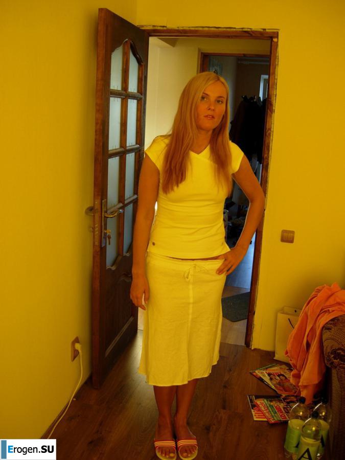 That blonde, the brunette. Photo 25