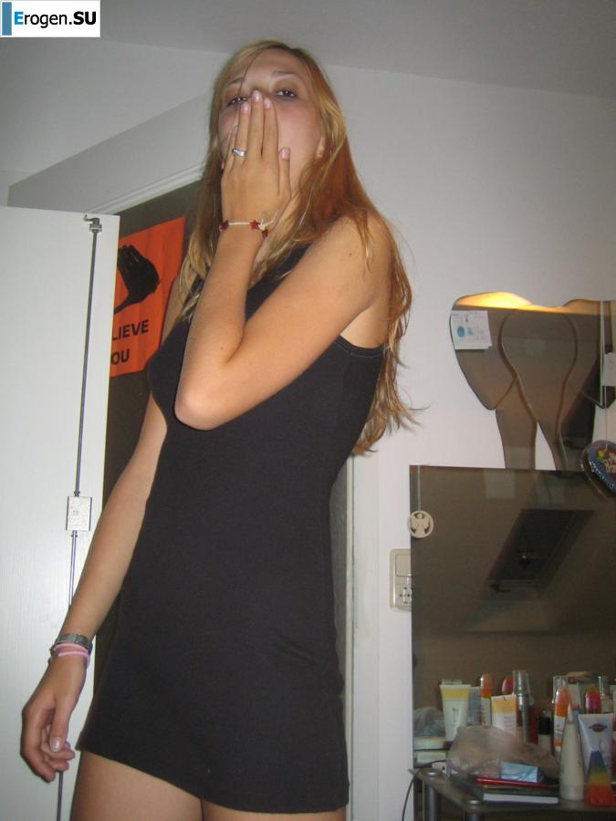 Slender German and her curly-haired friend. Photo 16