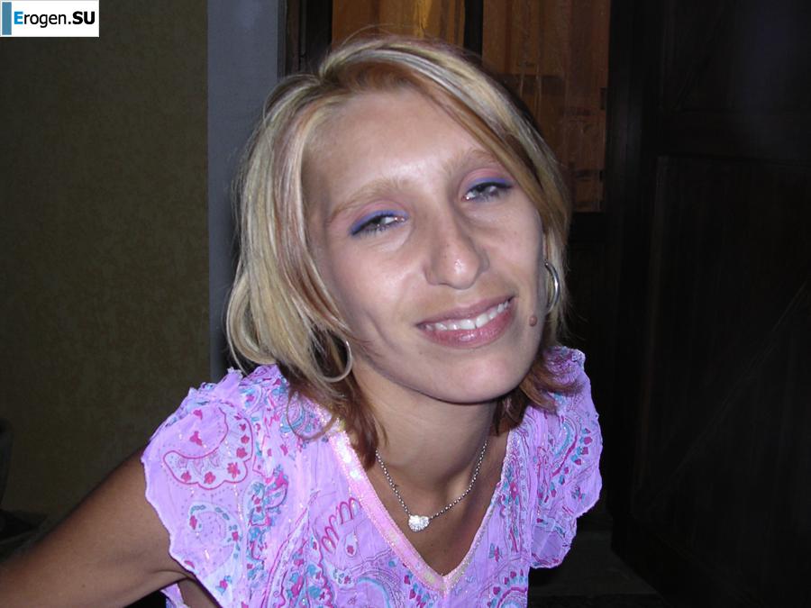 Худая европейка на море. Фото 23