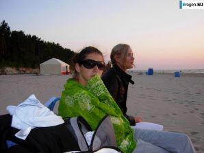 That blonde, the brunette. Part 2. Thumb 28