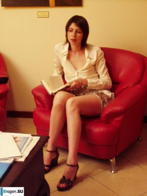 French Bisexual Brunette. Thumb 22