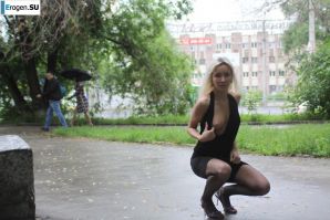 Настя из Самары ходит по городу и показывает себя. Часть 12. Эскиз 36