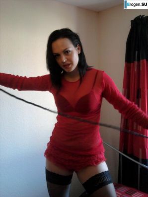 Pretty brunette in stockings. Thumb 34