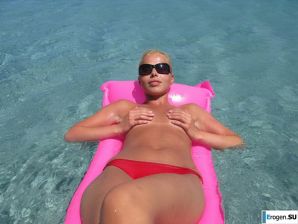 Ух, какие мы стеснительные. Эскиз 28