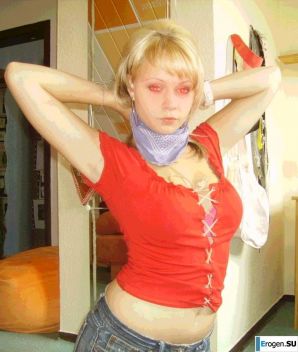 Busty Blonde. Thumb 6