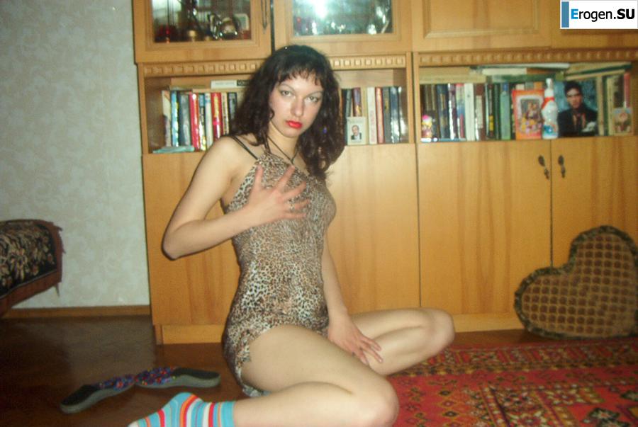 Русская бисексуальная брюнетка. Часть 2. Фото 32