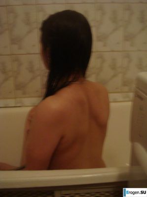 Студентки фоткают сами себя. Эскиз 29