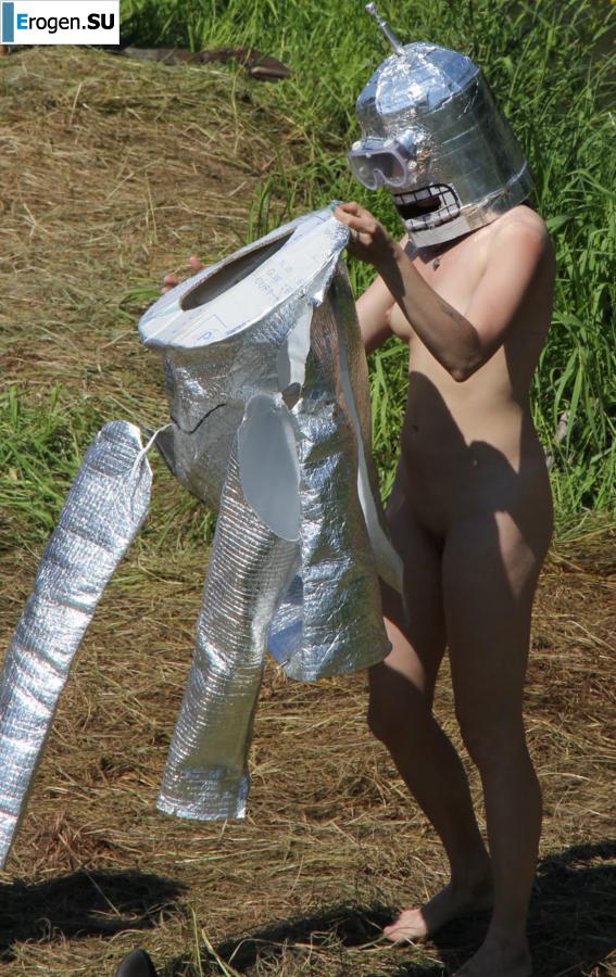 Photo from the hippie rally. Photo 17