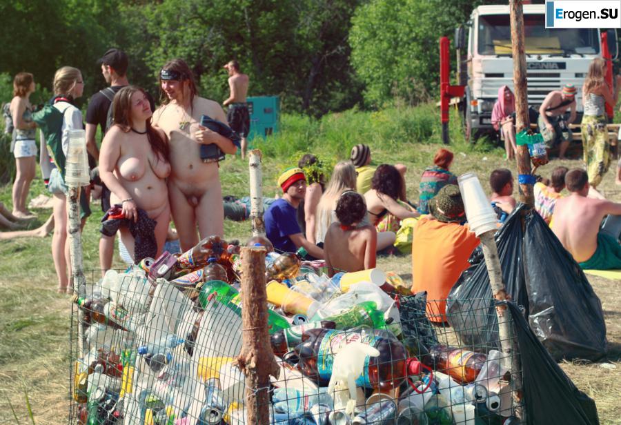 Photo from the hippie rally. Photo 34