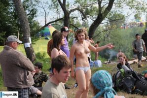 Photo from the hippie rally. Thumb 26