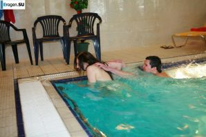 Czech nudists in the pool. Thumb 13