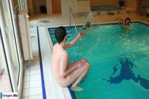 Czech nudists in the pool. Thumb 38
