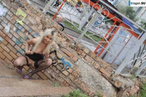 Nastya from Samara walks around the city and shows herself. Part 14. Thumb 25