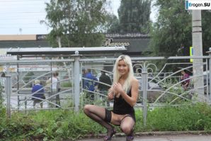 Nastya from Samara walks around the city and shows herself. Part 14. Thumb 36